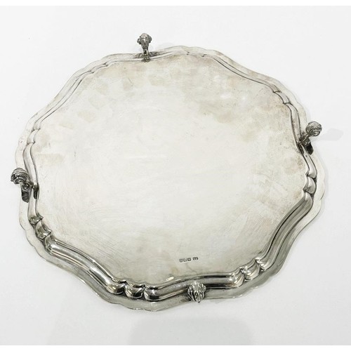 637 - A GEORGE V SILVER TRAY, STEVENSON AND LAW, SHEFFIELD, 1930