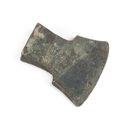 846 - AN AXE HEAD