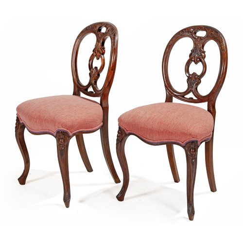 306 - A PAIR OF VICTORIAN WALNUT SIDE CHAIRS