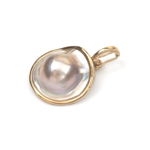 52 - A MABE BLISTER PEARL PENDANT 