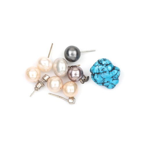 229 - A MISCELLANEOUS COLLECTION OF ODD PEARL EARRINGS AND OTHERS