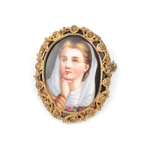 57 - A PORTRAIT PENDANT