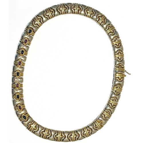 105 - A GOLD NECKLACE