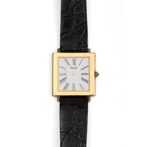 32 - A GENTLEMAN'S PIAGET WRISTWATCH