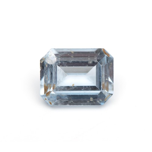 218 - AN UNSET AQUAMARINE, 2.39 CARATS