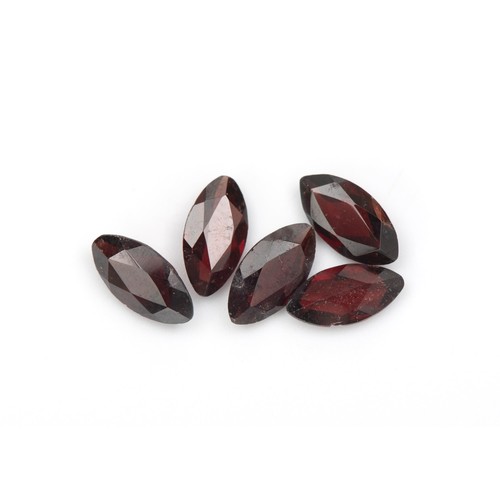 225 - A MELEE OF GARNETS, 3.50 CARATS