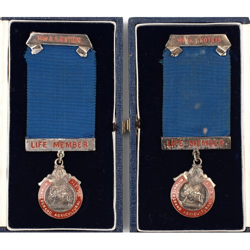 143 - A PAIR OF WITWATERSRAND MEDALS