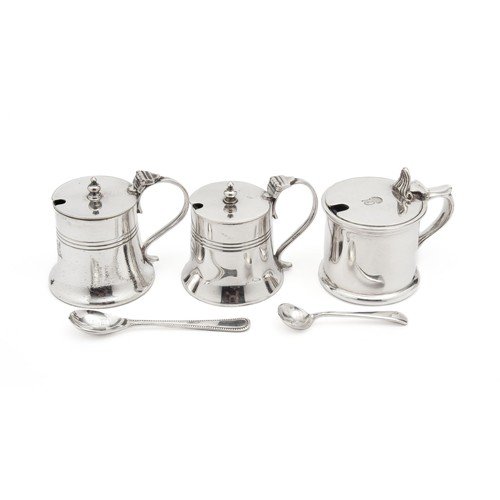 855 - THREE ELECTROPLATE MUSTARD POTS AND TWO SPOONS, SHEFFIELD, 20TH CENTURY