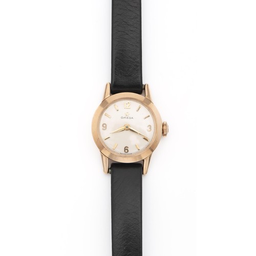 6 - A LADIES OMEGA WRISTWATCH