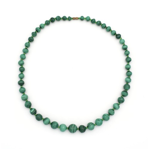 98 - A MALACHITE NECKLACE