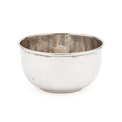 916 - AN ELECTROPLATED BOWL