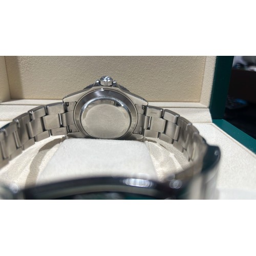 31B - A GENTLEMAN'S STAINLESS-STEEL WRISTWATCH, ROLEX SUBMARINER