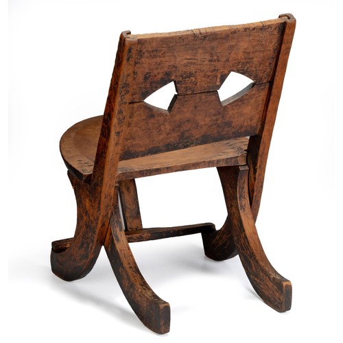 9 - AN ETHIOPIAN CHAIR