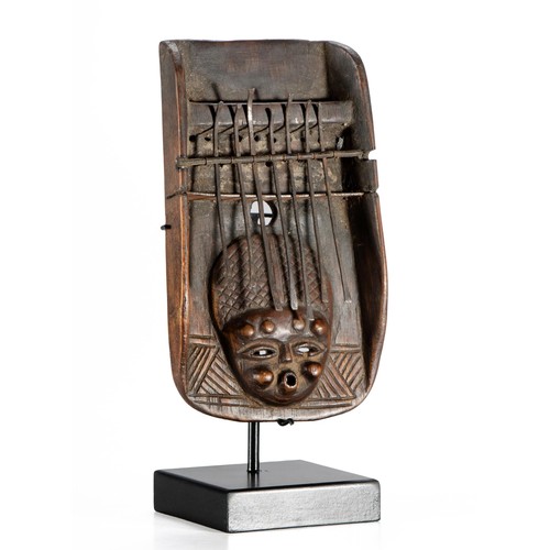 42 - A CHOKWE STYLE MBIRA