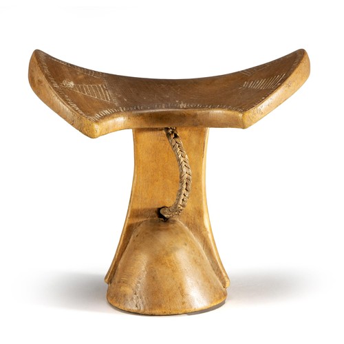 95 - A POKOT HEADREST, KENYA