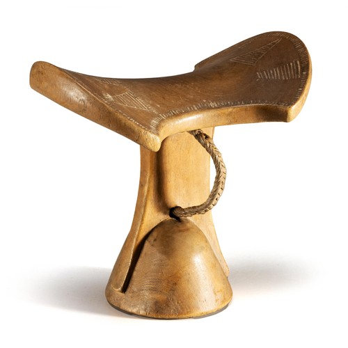 95 - A POKOT HEADREST, KENYA