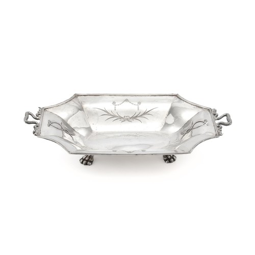 994 - A SILVER FRUIT DISH EDWARD VI, THOMAS BRADBURY AND SONS, SHEFFIELD, 1909