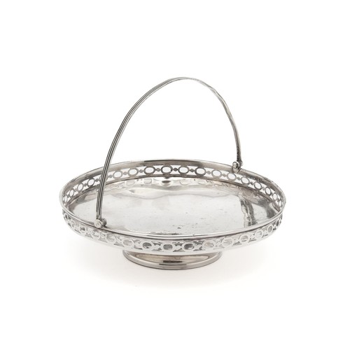 997 - AN EDWARD VII SILVER SWEET BASKET, CHARLES EDWARDS, LONDON, 1910