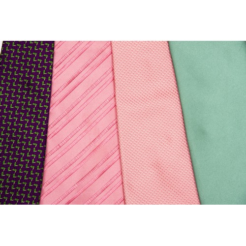 621 - A COLLECTION OF GENTLEMAN'S TIES, PINK LONDON