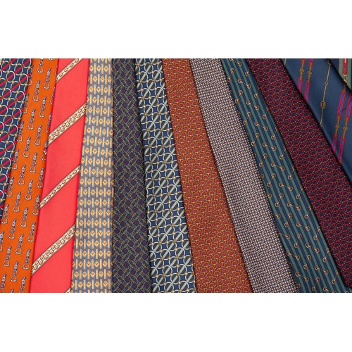 620 - A COLLECTION OF GENTLEMANS TIES, GUCCI