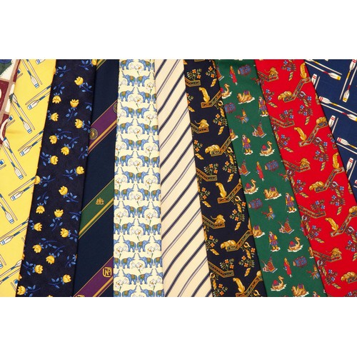 626 - A COLLECTION OF GENTLEMENS TIES