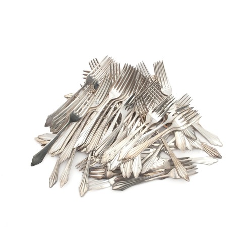 938 - A SET OF ELECTROPLATE FISH FORKS AND FORKS