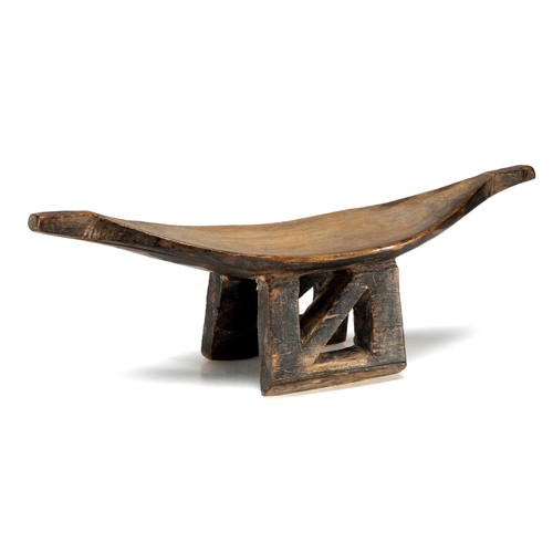 166 - AN EAST AFRICAN STOOL/HEADREST