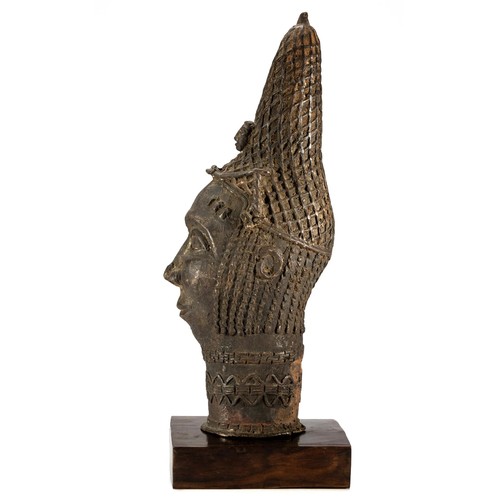 174 - A BENIN-STYLE BRONZE, NIGERIA