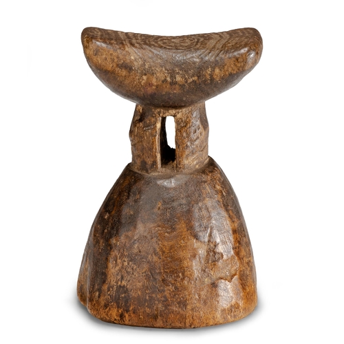 280 - A MWILA HEADREST, ANGOLA