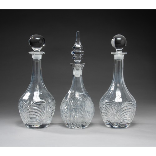 685 - A PAIR OF GLASS DECANTERS