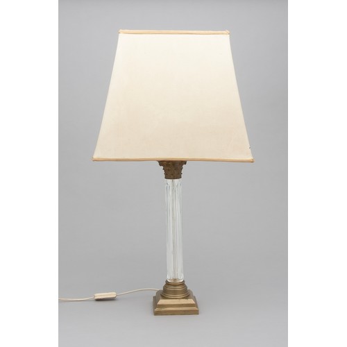 652 - A BRASS AND GLASS CORINTHIAN COLUMN TABLE LAMP