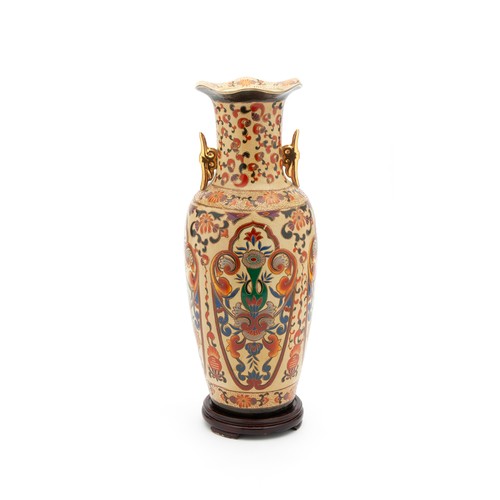 674 - A CHINESE STYLE FLOOR VASE