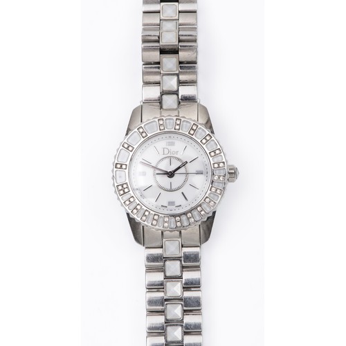 1225 - A LADIES DIOR WRISTWATCH