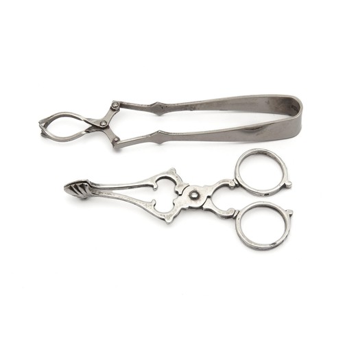 822 - A PAIR OF ELECTROPLATE TONGS AND SILVER SCISSORS