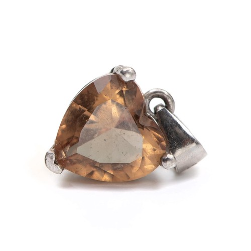 1187 - A SILVER GEMSTONE PENDANT