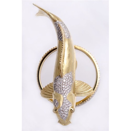 469 - A DIAMOND AND GOLD FISH SCULPTURE, JENNA CLIFFORD DESIGNS