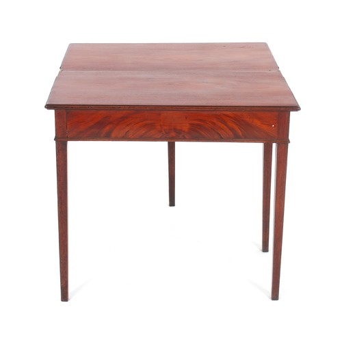 163 - A MAHOGANY GATELEG TEA TABLE