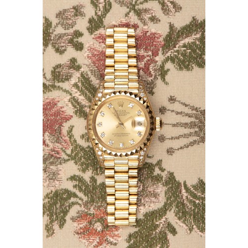 734 - A LADIES 18CT GOLD WRISTWATCH, ROLEX OYSTER PERPETUAL DATEJUST