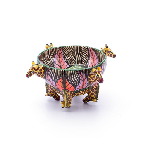 579 - AN ARDMORE GIRAFFE BOWL, 1999