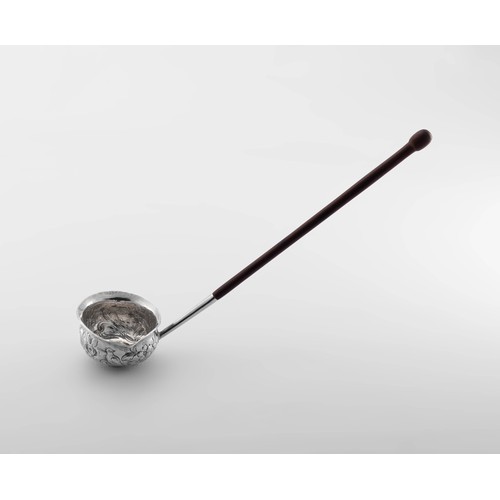 426 - A SILVER TODDY LADLE, 18TH CENTURY