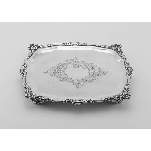 427 - AN EDWARD VII SILVER SALVER, HAWKSWORTH, EYRE AND CO LTD, LONDON, 1901