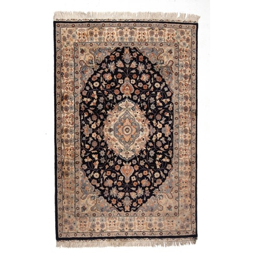 12 - A PAKISTANI RUG, MODERN 190 by 127cm