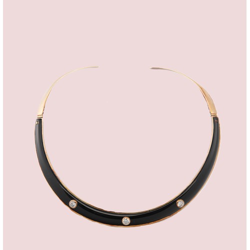 692 - A DIAMOND CHOKER NECKLACE