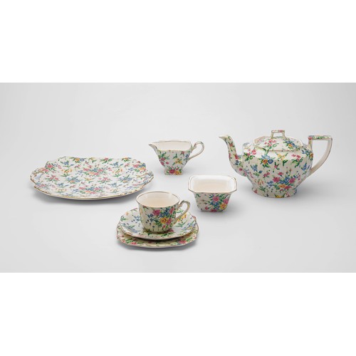 518 - A ROYAL MINTON 'QUEEN ANNE' PATTERN TEA SERVICE