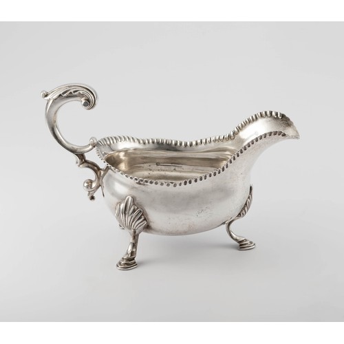 395 - A GEORGE III SILVER SAUCE BOAT, WILLIAM SKEEN, LONDON, 1768