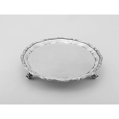 449 - A GEORGE V SILVER SALVER, VINER'S LTD, SHEFFIELD, 1934