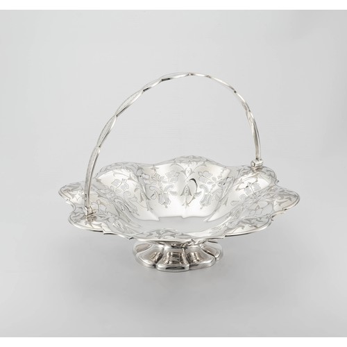 415 - A VICTORIAN SILVER BASKET, THOMAS SMILY, LONDON, 1869