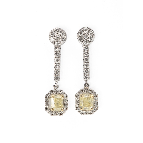 1003 - A PAIR OF NATURAL CERTIFIED DIAMOND DROP EARRINGS, 5.01 CARATS