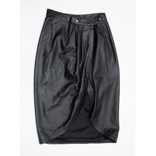 870 - A JEN KAHN SOFT NAPA GENUINE BLACK KNEE LENGTH LEATHER SKIRT WITH MATCHING FABRIC AND LEATHER LAPEL ... 