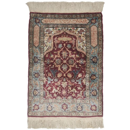 13 - A SILK HEREKE, TURKEY, MODERN93 by 68cm